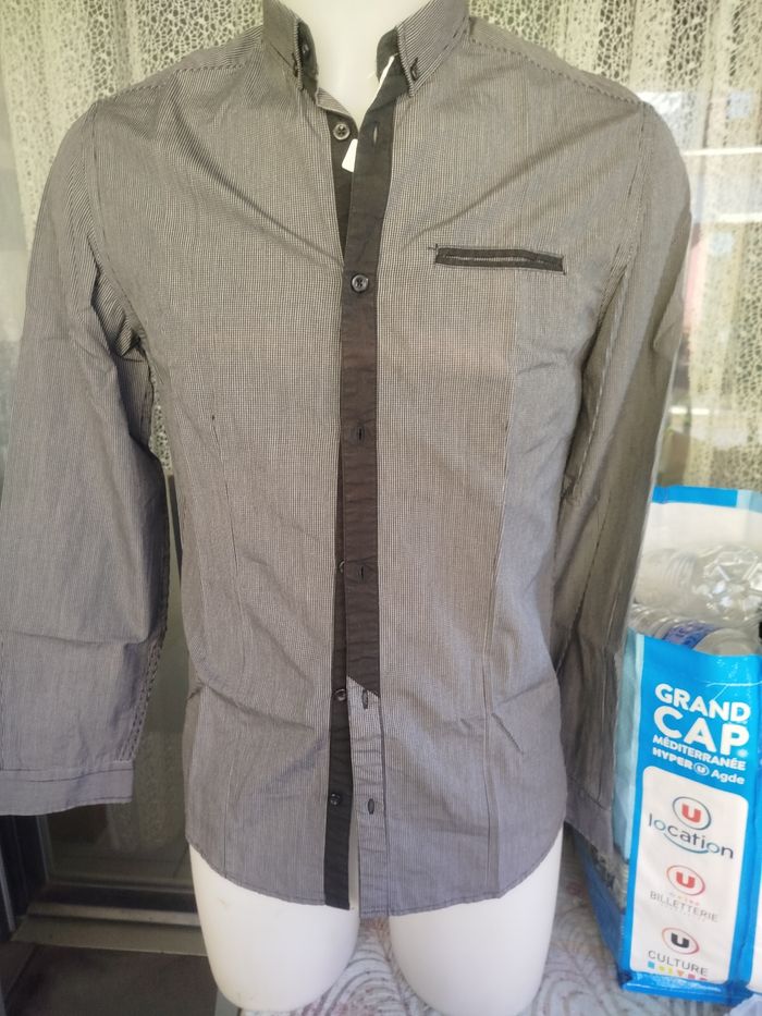 #kytieShomme. Chemise taille S - photo numéro 1