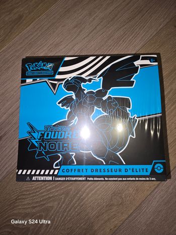 Pokemon etb coffret dresseur d'élite foudre noir 