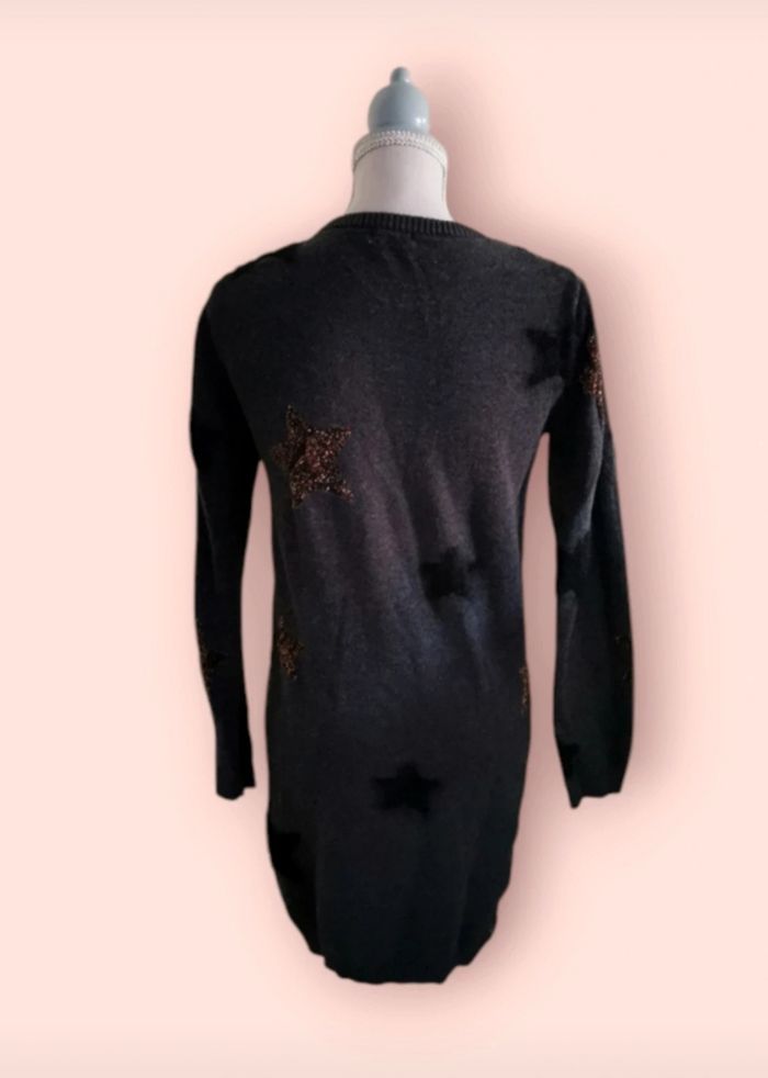 Robe pull gris chiné étoiles à paillettes bronze et étoiles fourrures noires gémo taille 10 ans - photo numéro 2