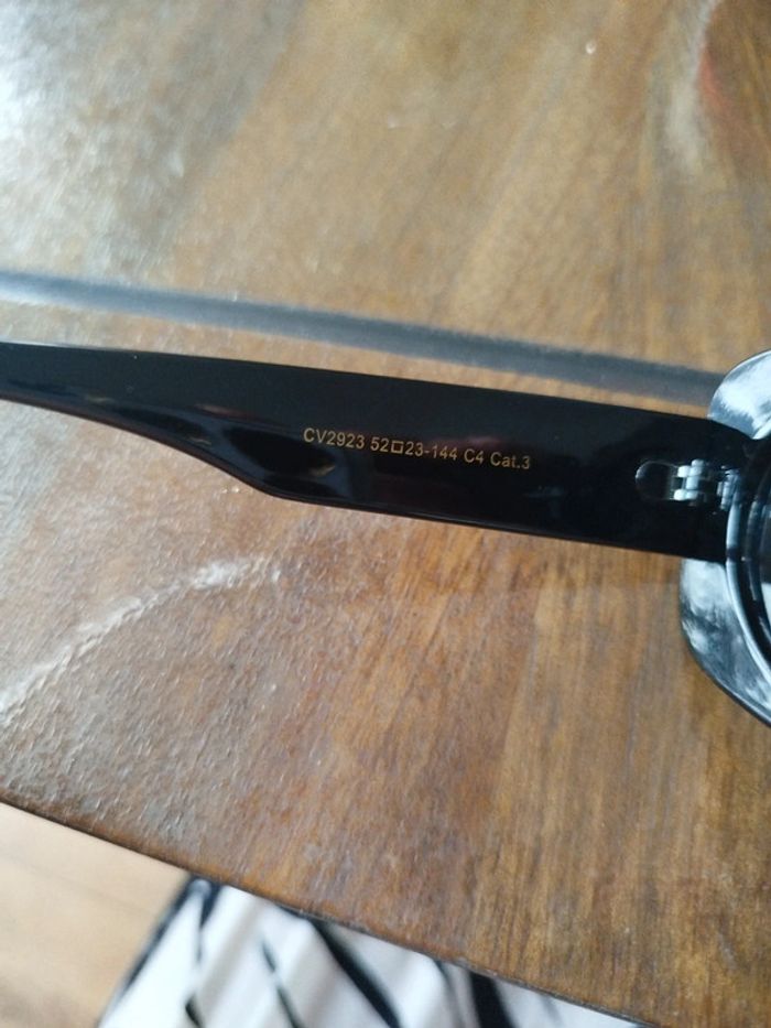 Lunettes de soleil - photo numéro 3