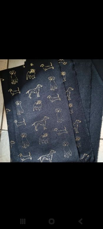 superbe écharpe motif CHIENS 🎄  neuf 🎁  idée kdo