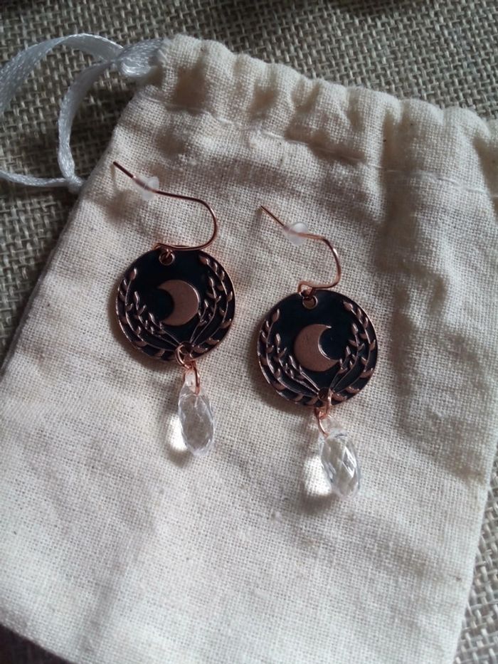 Boucles d'oreilles médaillon quartz de lune - photo numéro 2