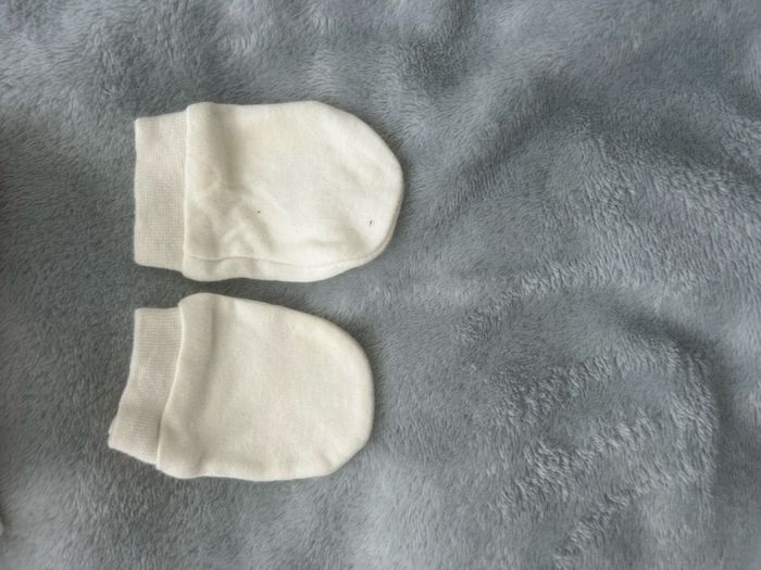 Ensemble naissance bandeau / gants / chaussons neuf - photo numéro 3