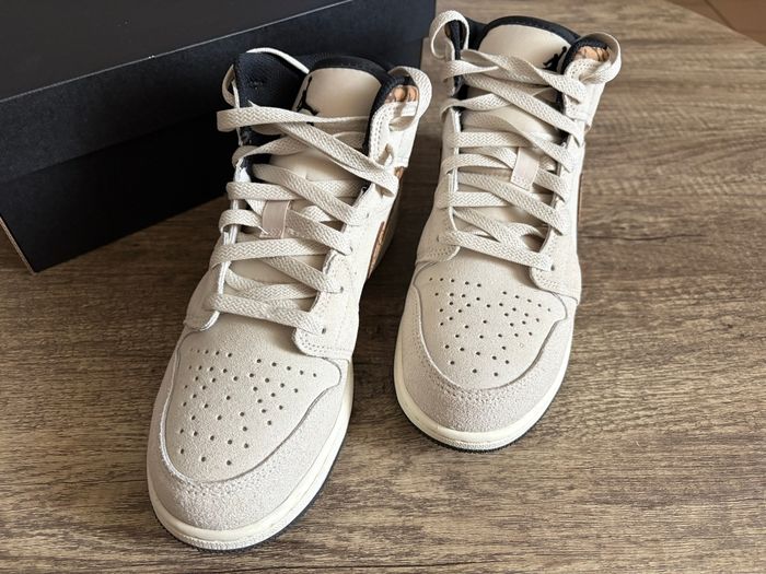 Jordan 1 MID SE - photo numéro 3