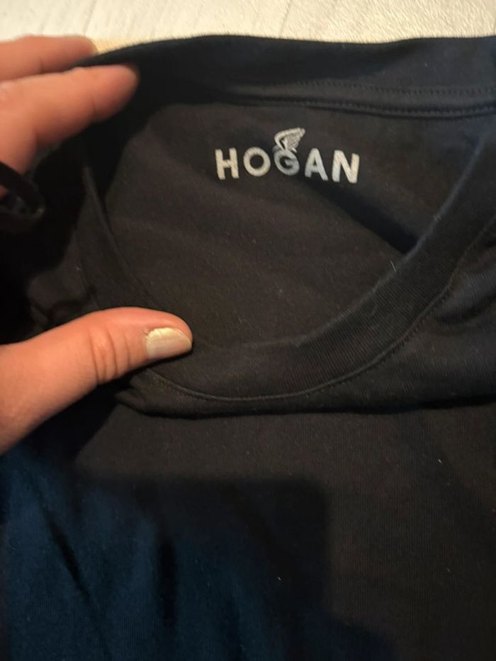 T-shirt Hogan taille L noir motif devant, voir photo - photo numéro 3