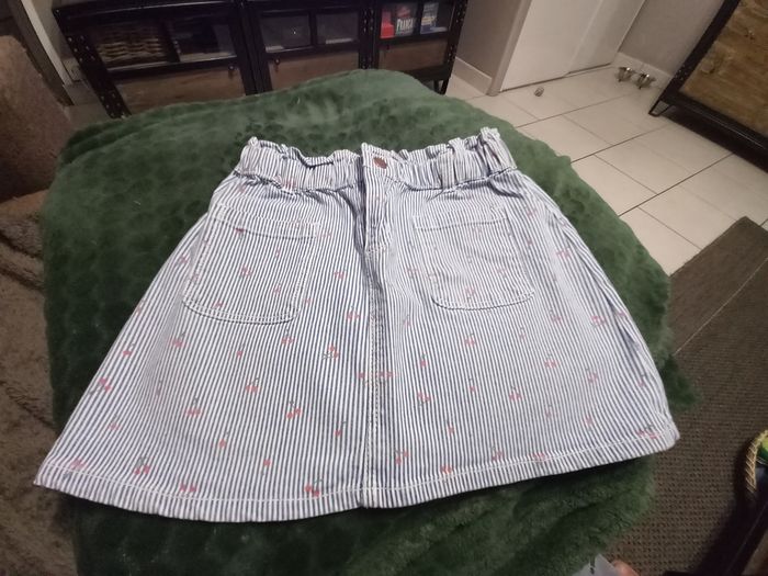 Jupe jeà rayé bleue et blanche vertbaudet 8 ans tbe - photo numéro 2