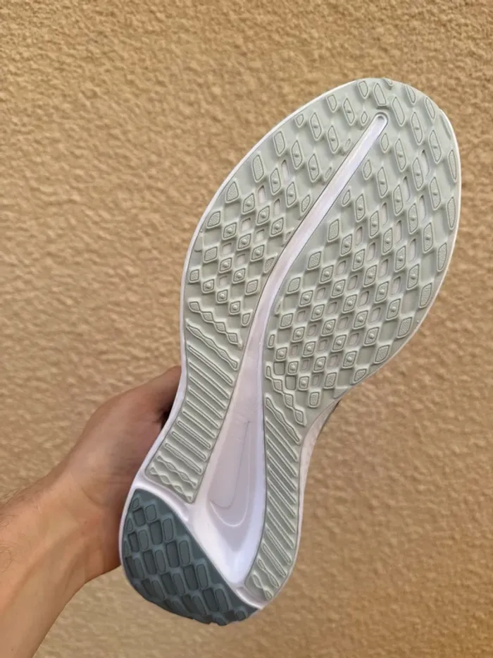 Nike Quest 5 – Running & Lifestyle | Neuves | Taille 46 | Coloris Photon Dust - photo numéro 9