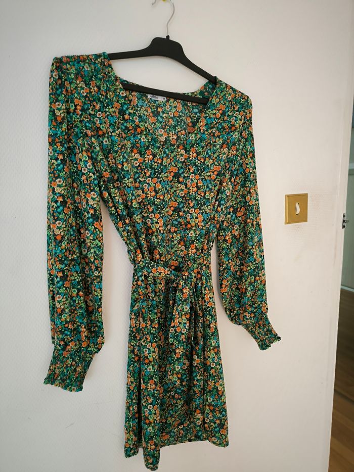 Robe verte à motif fleur Gémo taille 40 - photo numéro 2
