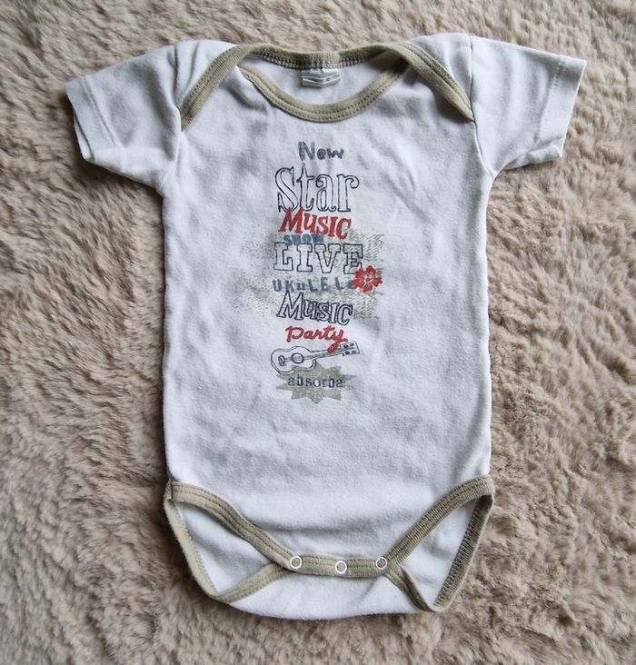 Lot body absorba 12mois - photo numéro 6