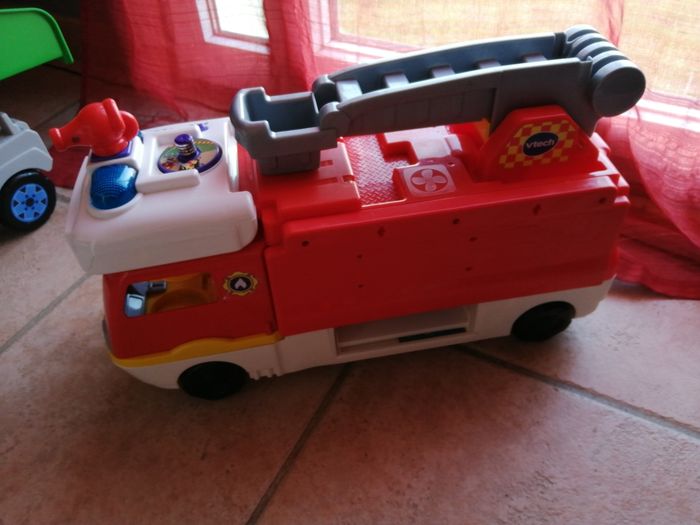 Camion pompiers VTech. - photo numéro 6