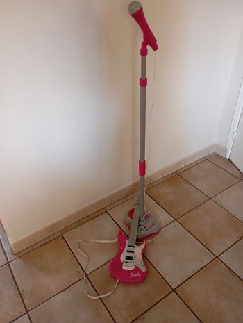 Micro et guitare électrique Barbie