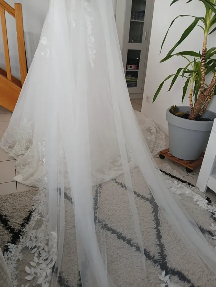 Magnifique Robe de Mariée avec son long Voile Taille L🎉💝 - photo numéro 5