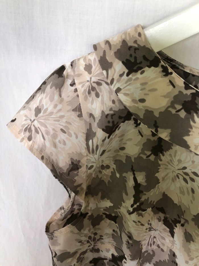 Blouse col rond motifs fleurs taupe et marron H&M manches courtes taille 38 comme neuve - photo numéro 11