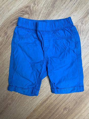 Short bleu 2 ans