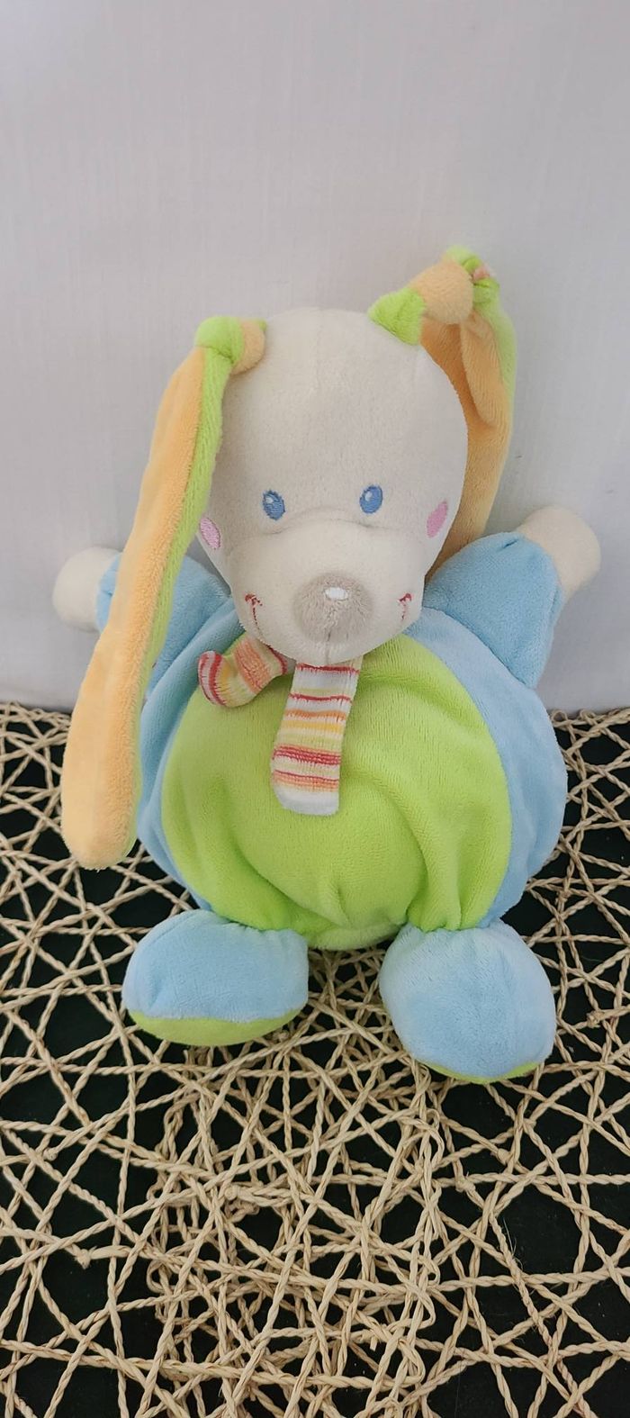 Doudou lapin vert bleu écharpe rayé MOTS D'ENFANTS