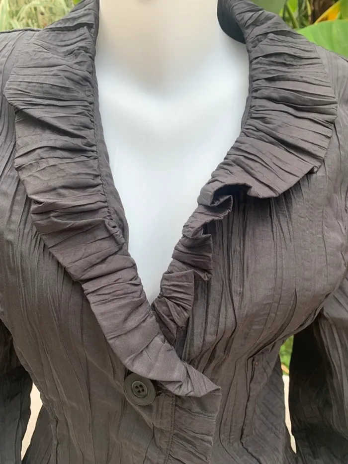 Veste Machin chose taille 42 noir effet froissé épaulettes - photo numéro 3