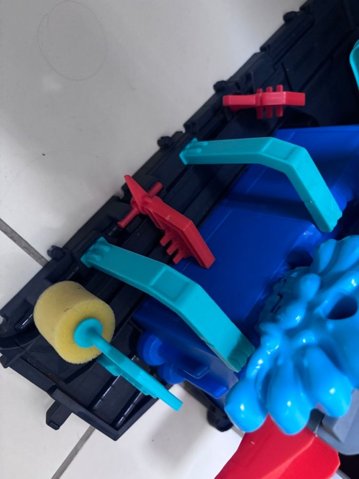 Station de lavage requin hot wheels - photo numéro 7