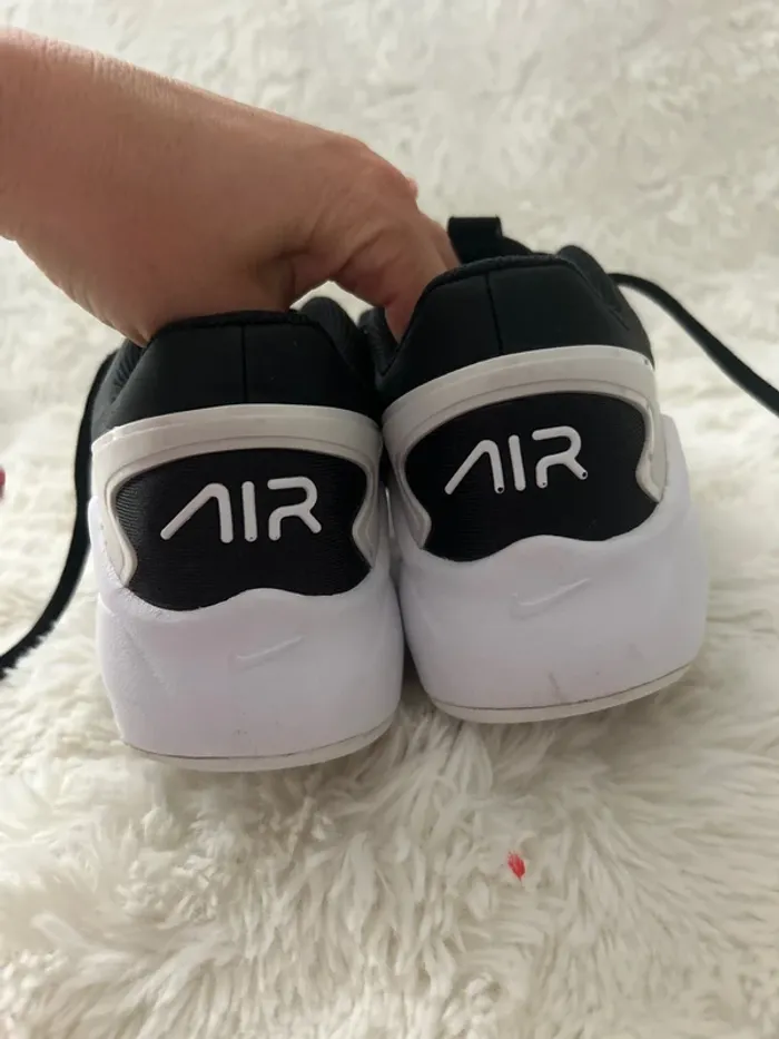 Baskets Nike Air Max p37,5 - photo numéro 2