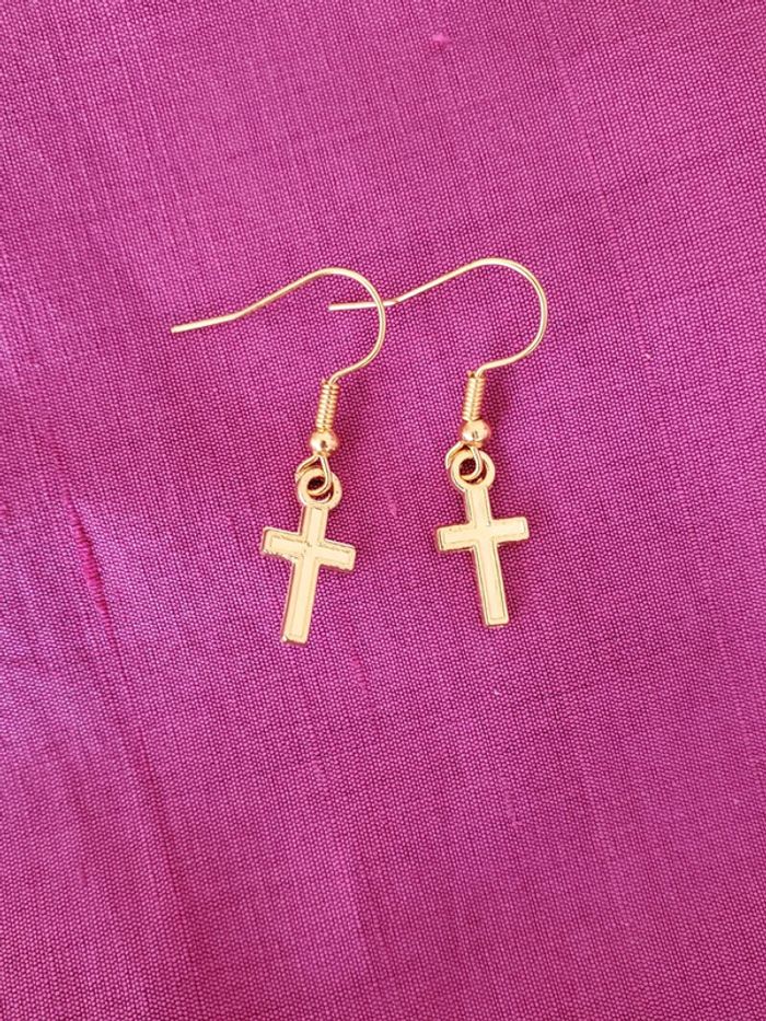 boucles d'oreilles croix dore