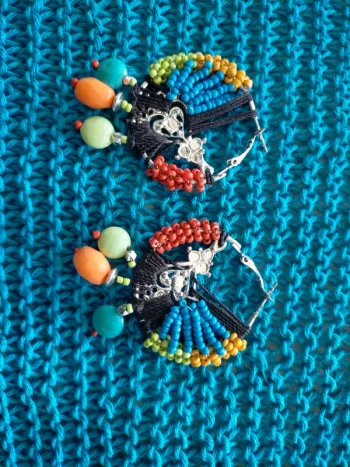Boucles d'oreilles multicolores