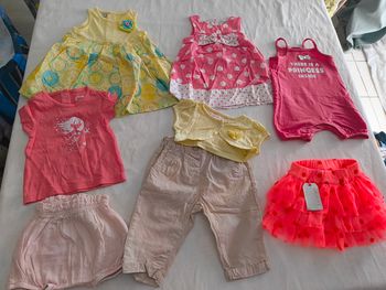 Lot vêtements été fille taille 6 mois