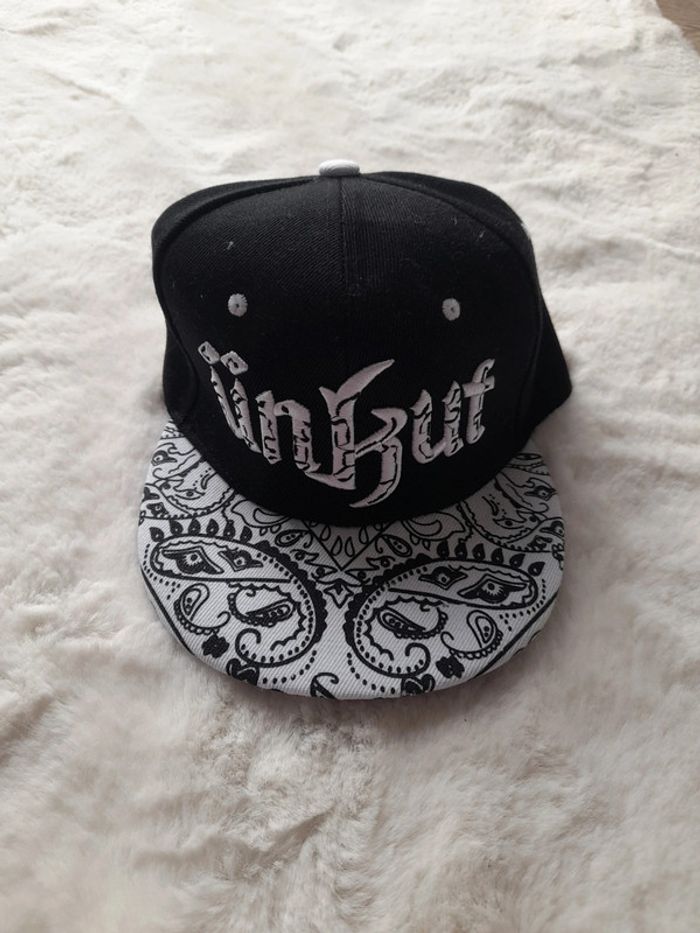 Casquette reglable
