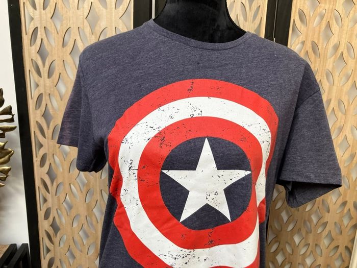 T shirt Marvel taille M - photo numéro 2