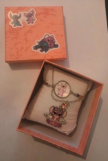 Ensemble collier et bracelet stitch neuf