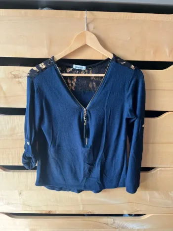 Pull fin avec dentelles