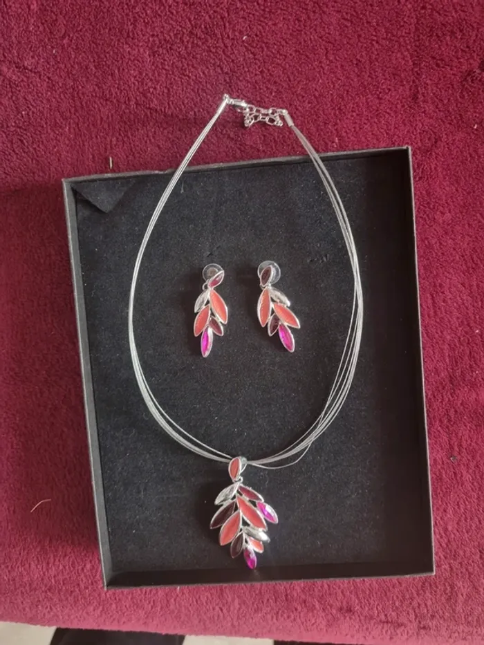 Parure de bijoux