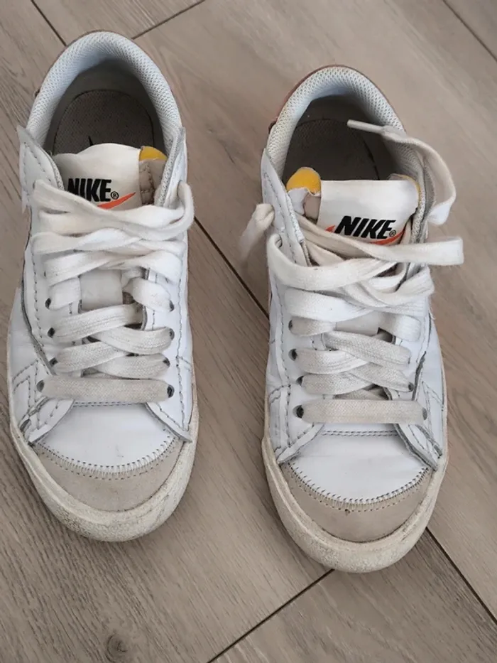 Basket Nike blazer low 37,5 - photo numéro 6