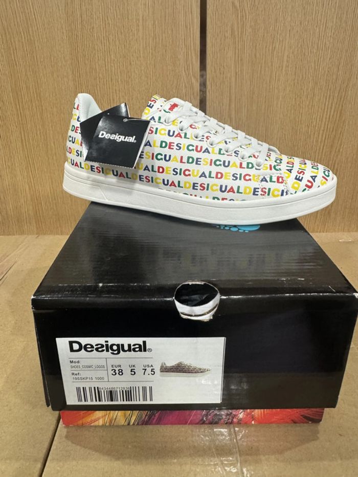 Chaussure à lacet Desigual