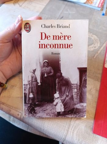 De mêre inconnue de Charles brillant
