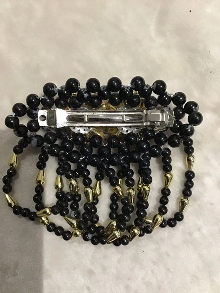 Jolie barrette vintage perles noires et dorées - photo numéro 2