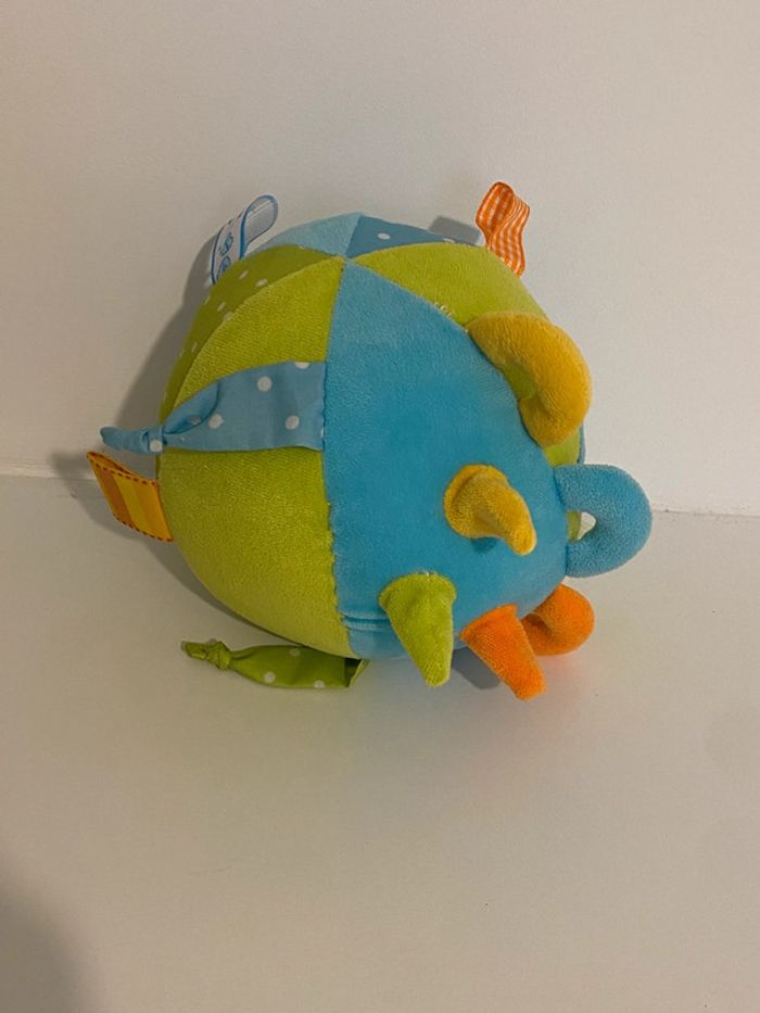 Boule peluche sensorielle, visuelle et auditive comme neuve - photo numéro 2