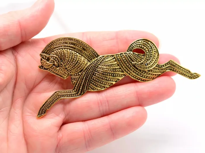 Broche dorée cheval style gréco-romain Neuve - photo numéro 2