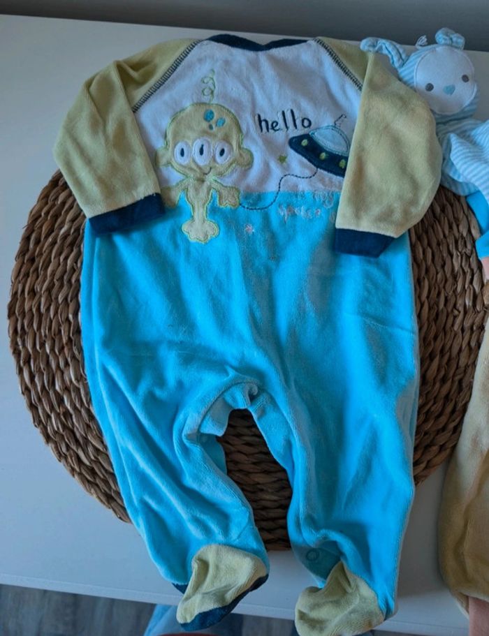 Lot pyjamas colorés 3M - photo numéro 2