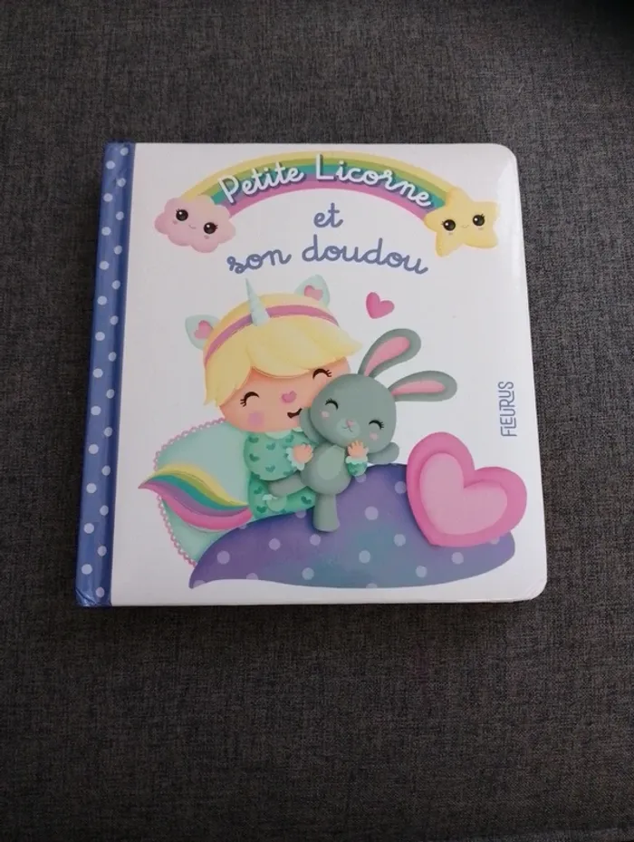 Livre - Petite Licorne et son doudou