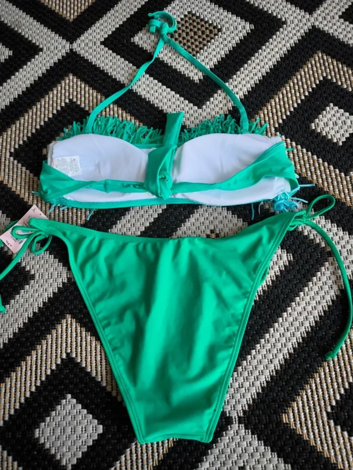 Maillot de bain 2 pièces - G. Giuglia - Haut T.42 / Bas T.L ardene - Neuf avec étiquettes - photo numéro 2