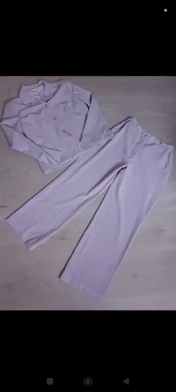 Tailleur veste et pantalon taille 38 en Tbe