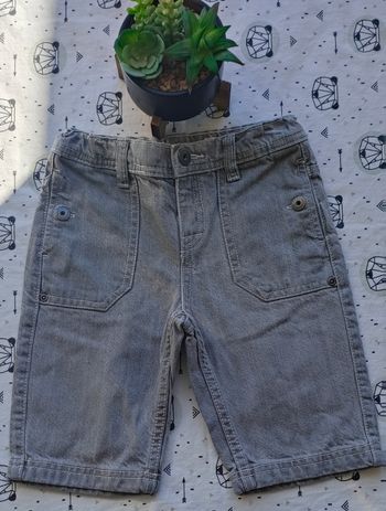 Short en jean taille 4 ans
