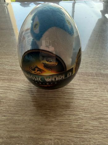Œuf jurassique world 