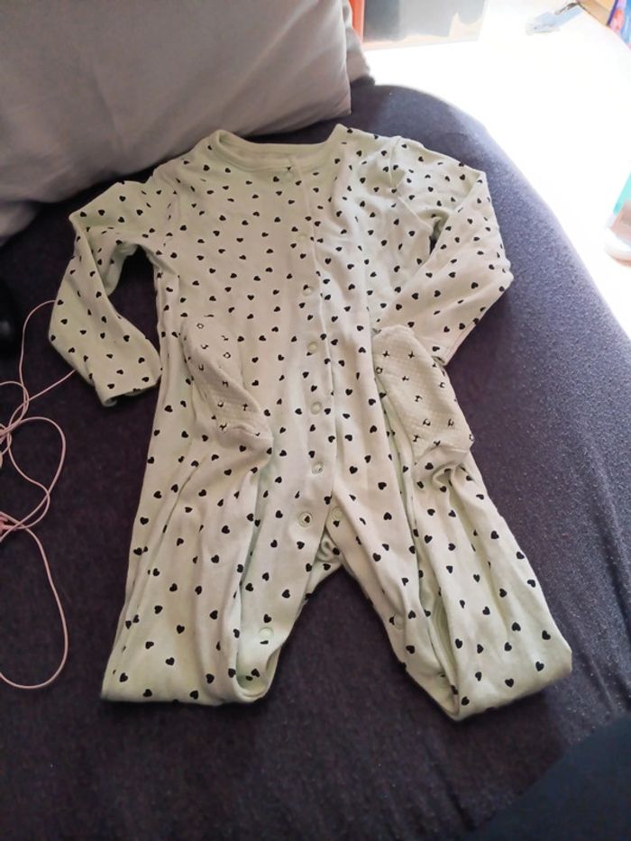Pyjama primark 18 24 mois vert clair