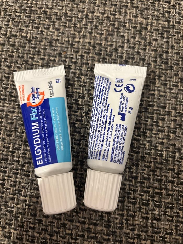 Colle pour prothèse dentaire - photo numéro 2