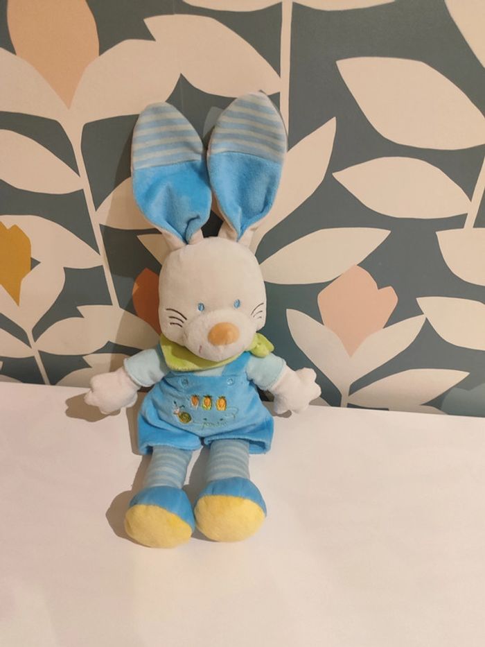 Doudou lapin salopette bleue jardin carotte nicotoy