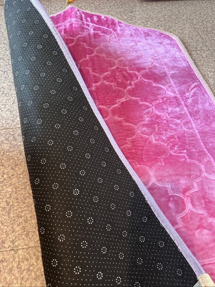 Tapis rose - photo numéro 3