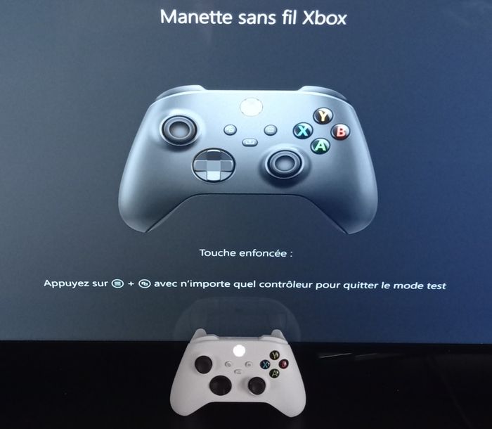 😍 manette Xbox séries/one/pc robot white en boite - photo numéro 4