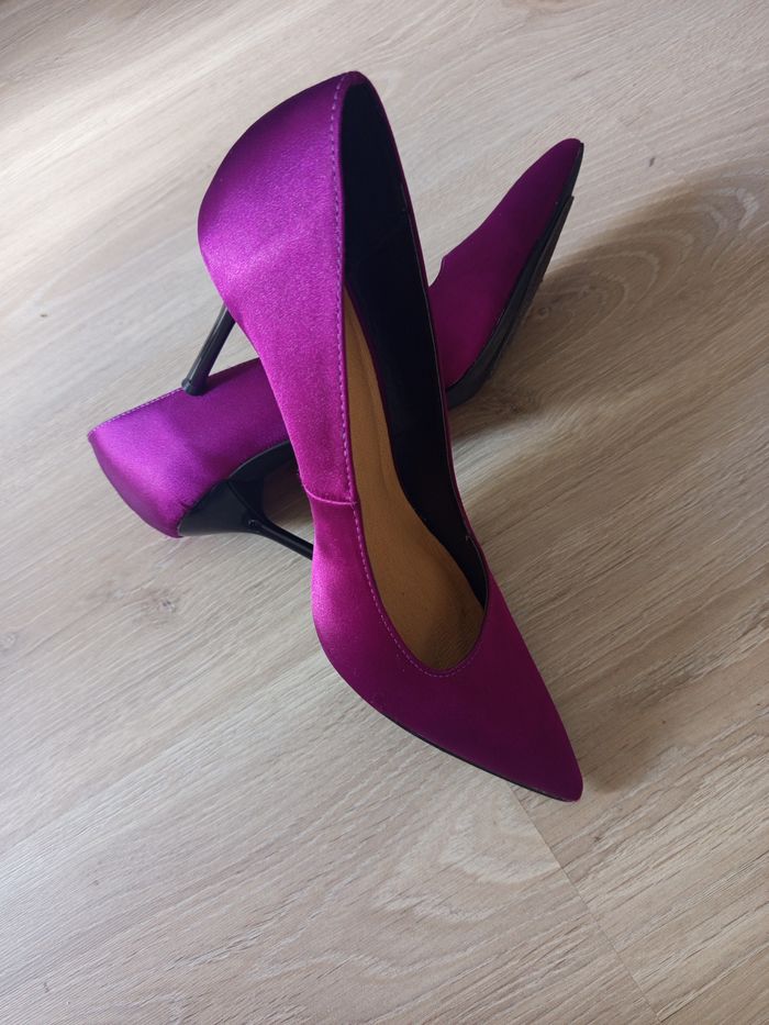 Escarpins violet satiné confortable avec semelles gel avant-pied - photo numéro 2