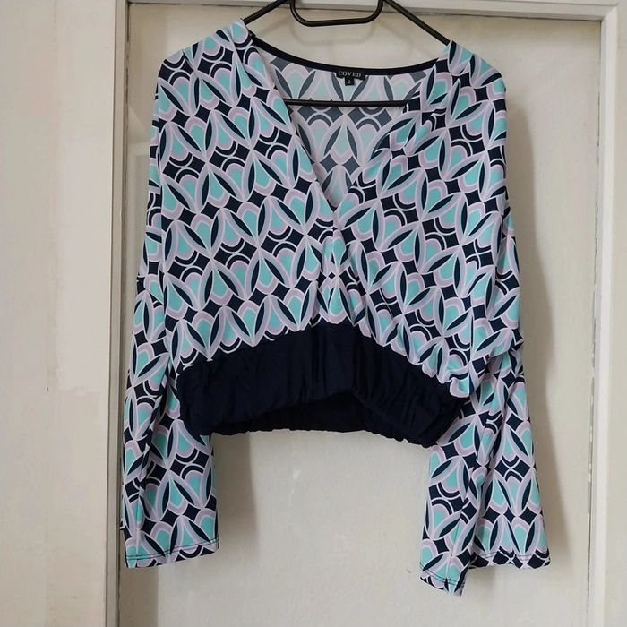 Magnifique top court taille M neuf