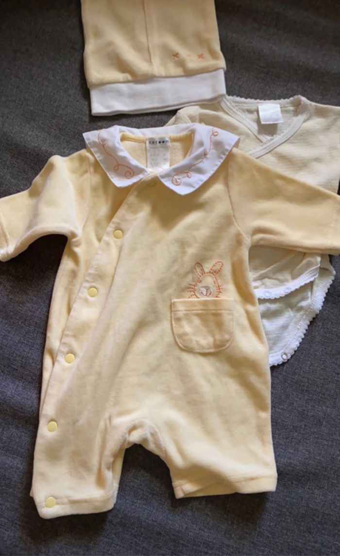 Lot ensembles 1 mois de 50 à 54 - photo numéro 7